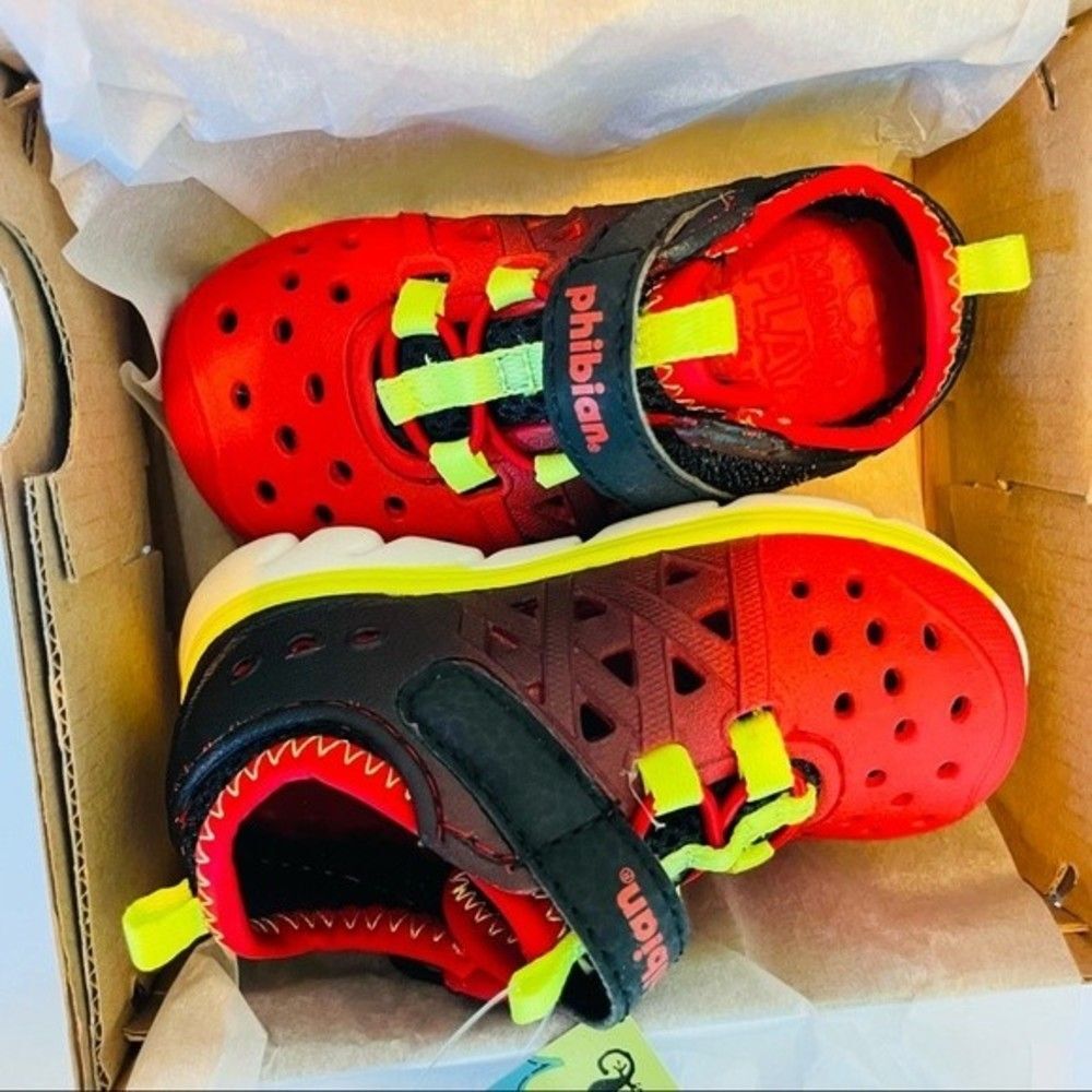 Stride Rite Made2Play Baby, Toddler and Little Boys Phibian Water Shoe Size 4